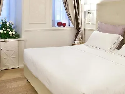 The Ashbee Hotel تاورمينا